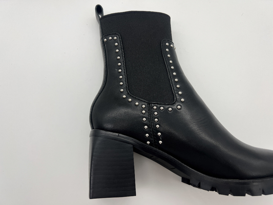 Tan soft cow  leather Womens Dress ankle Boots with shaft studs in metal，square abs heel，TPR outsole with pusable latex