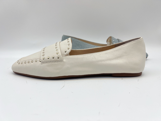 Soft Cow Ladies Genuine Leather Flat Shoes Beige With Studs Design