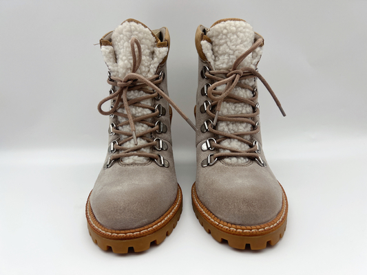 Soft Fleece Lace Up Waterproof Boots Womens Beige Ankle Boots ODM OEM