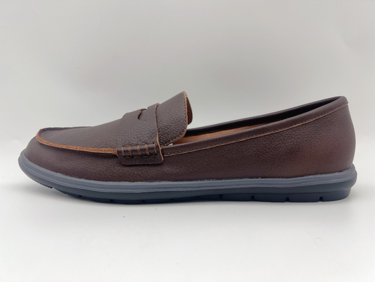 Comfortable Slip Resistant Work Shoes Soft Two Tone Leather Ladies Flat Leather Loafers