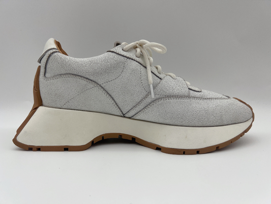 Silver Athletic Sports Shoes Breathable Cool Womens Basketball Shoes