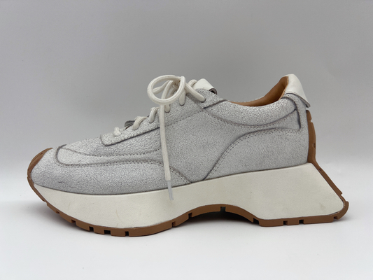 Silver Athletic Sports Shoes Breathable Cool Womens Basketball Shoes