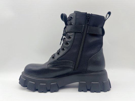 Cow Leather Womens High Top Hiking Shoes Non Slip Wear Resistant