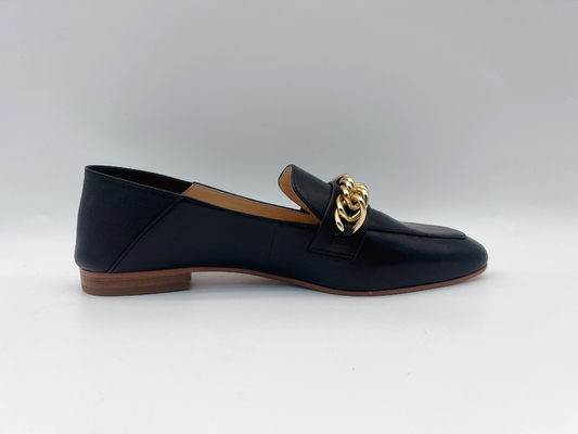 Fashion Loafers Womens Flat Leather Shoes Custom With Metal Chain