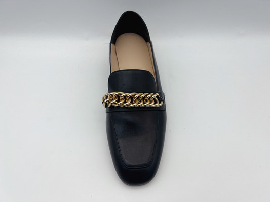 Fashion Loafers Womens Flat Leather Shoes Custom With Metal Chain