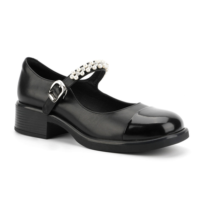 Round Head Wrap Toe Womens Leather Flat Shoes Black And White Stitching