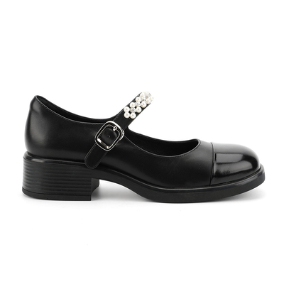 Round Head Wrap Toe Womens Leather Flat Shoes Black And White Stitching