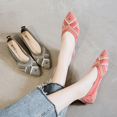 Hot Sale Lightweight Breathable Women's Shoes Pointed Toe Geometric Pattern Casual Flats