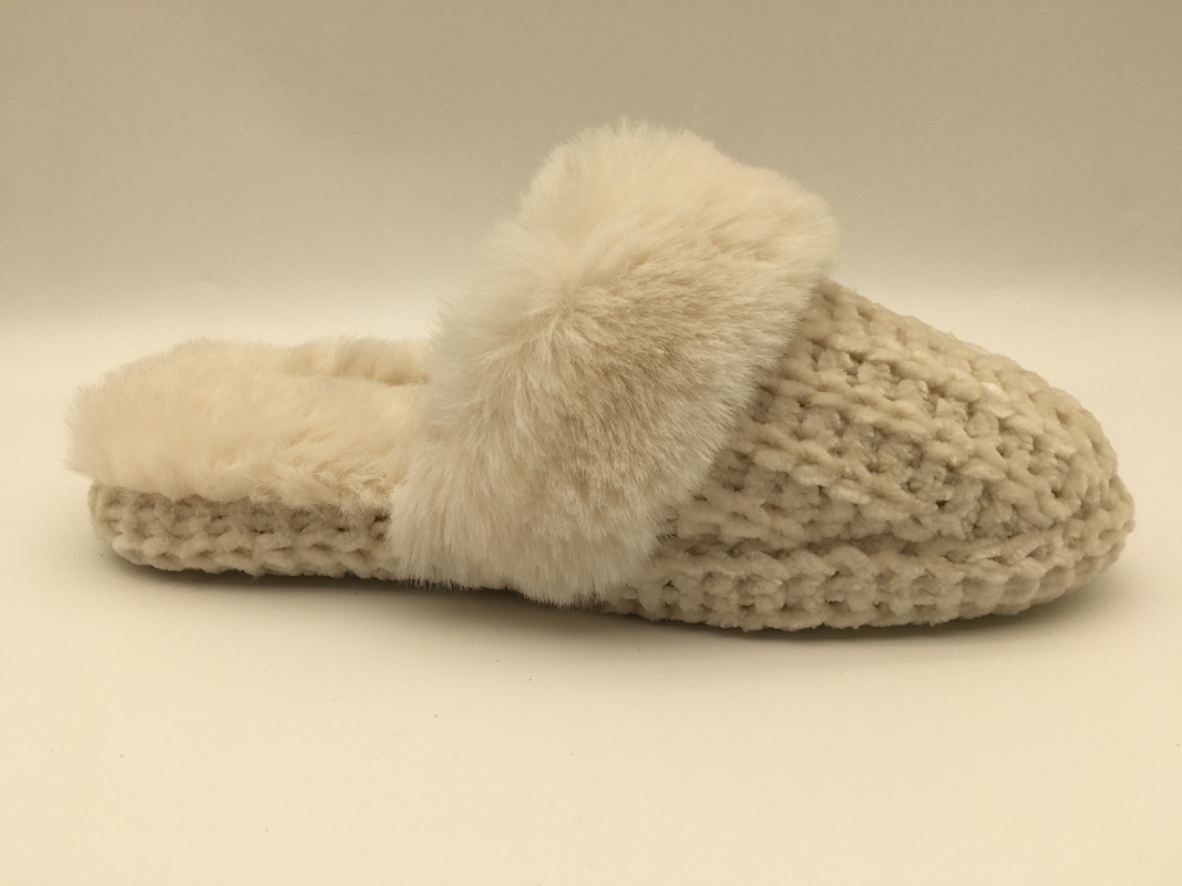 Orange Womens Winter Warm Slippers Soft Flat Slippers With Braided Upper / Fleece Lining