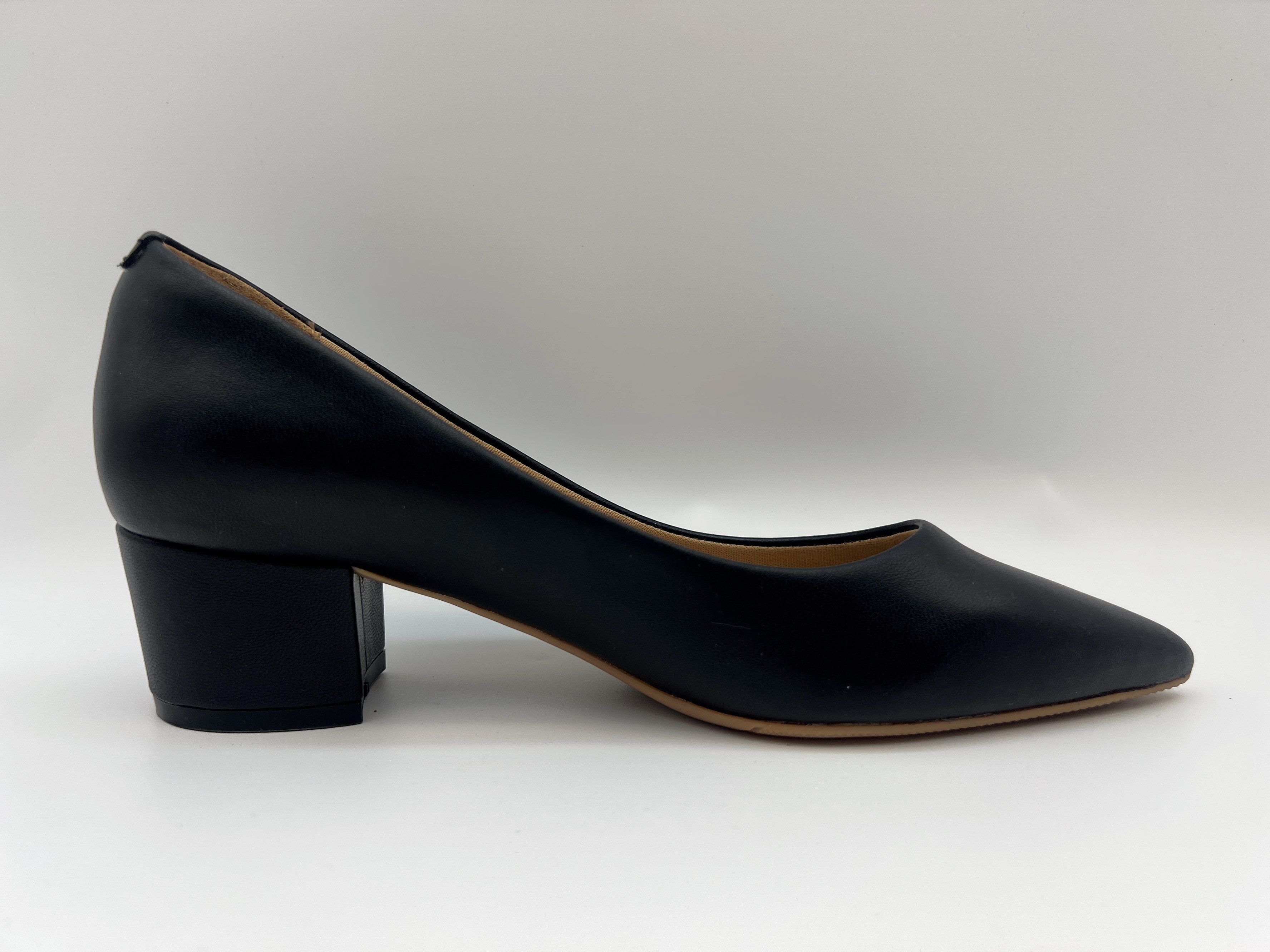 Nappa Leather Black Womens Dress Shoes Soft Fabric Low Heel Pointed Toe